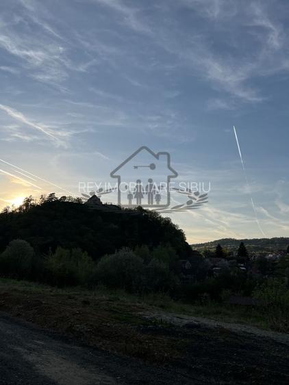 Teren la poalele Cetății Cisnadioarei de vânzare/1250 mp - 4