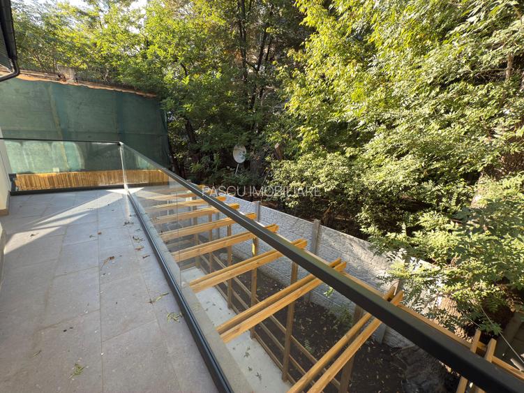 Metrou,Eroii  Revolutiei  PADESUL Vila 2024 ,Finisaje lux ,BINE CONSTRUITA 6 cam - 15