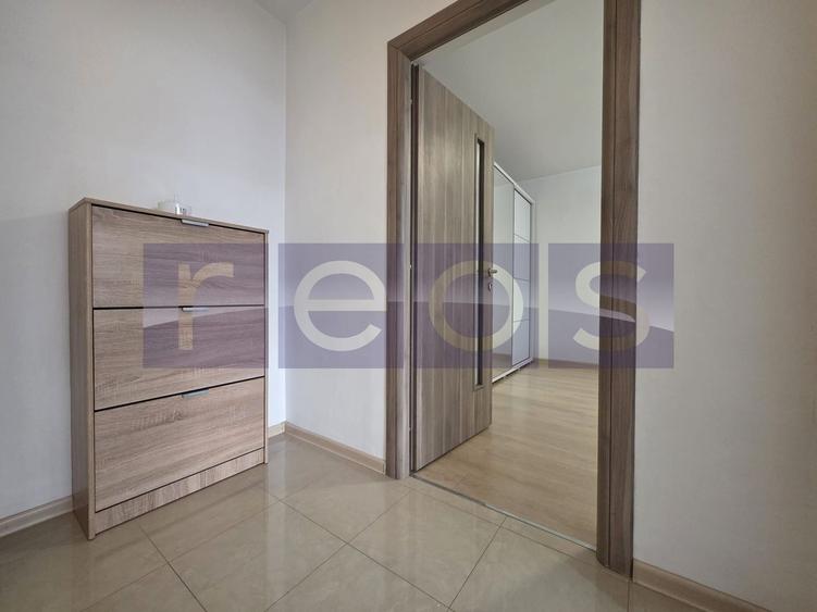 VANZARE -2 CAMERE -DECOMANDAT -PARCARE -CENTRALA PROPRIE - 12