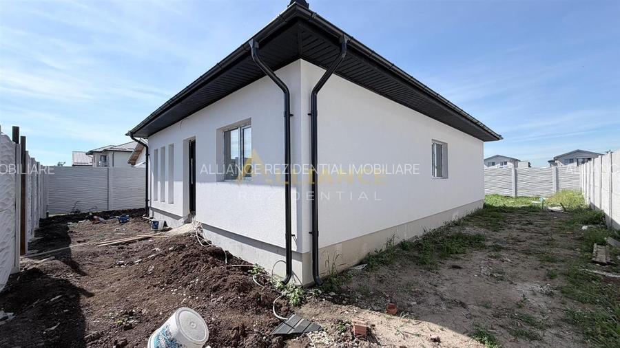 Casa Individuala - 4 camere - 2 bai - 363 mp teren - 3
