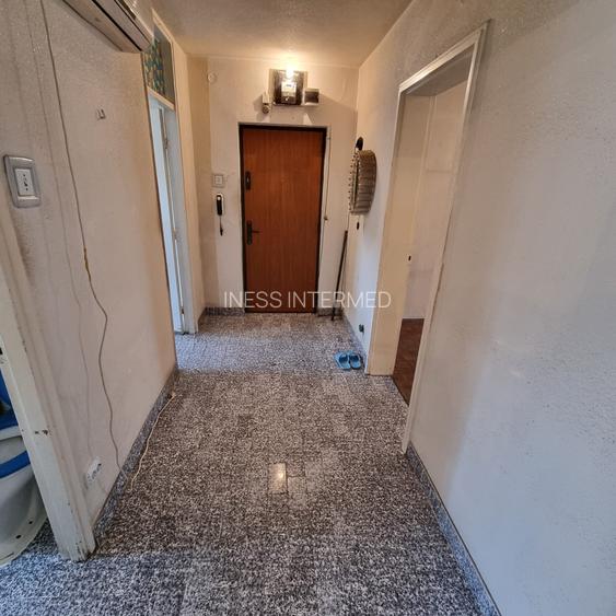 COMISION 0% UNIVERSITATE, AP 4 CAM, BD. N. BALCESCU, IMOBIL STRADAL, AN 1961 - 13