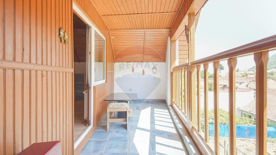 Casă falnică, curte individuală, langă Piața Unirii, în inima Scheilor - 21