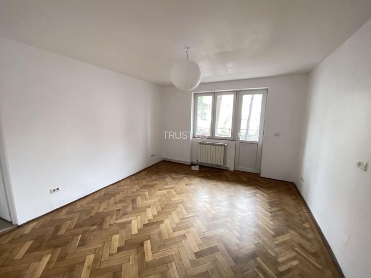 COMISION 0, Apartament/ Birou 2 Camere, 50mp, Decomandat, Zona Centrala - 2