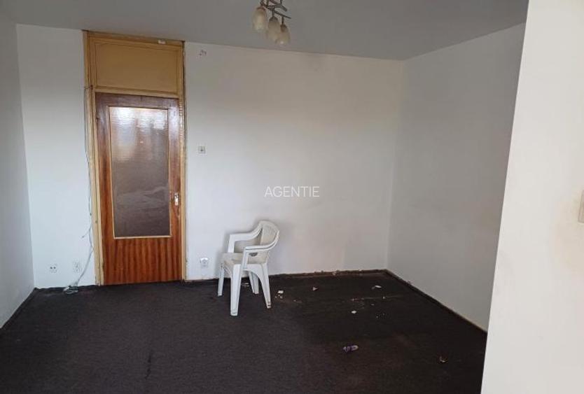 Nicolae Grigorescu-piata Titan-bloc 1980 - 4