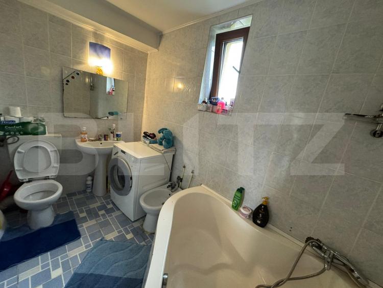 Apartament de vânzare, cu 2 camere, 57 mp, decomandat, zona Balcescu