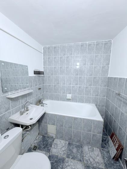 Apartament 4 camere ultracentral zona Junior