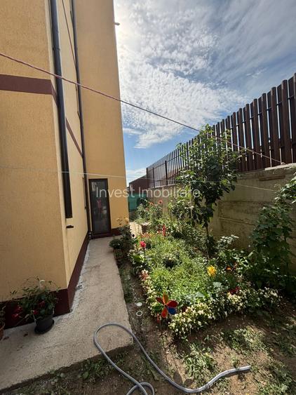 Apartament 3 camere , semidecomandat, loc de parcare si curte de 89 mp - 3