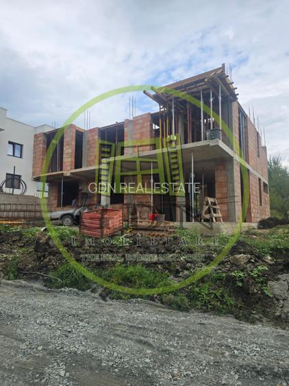 Casa moderna cu piscina suspendata, vedere panoramica in Cisnadioara. - 15