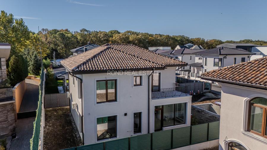 Vila moderna cu vedere la lac, ambient intim si elegant, piscina, carport - 11