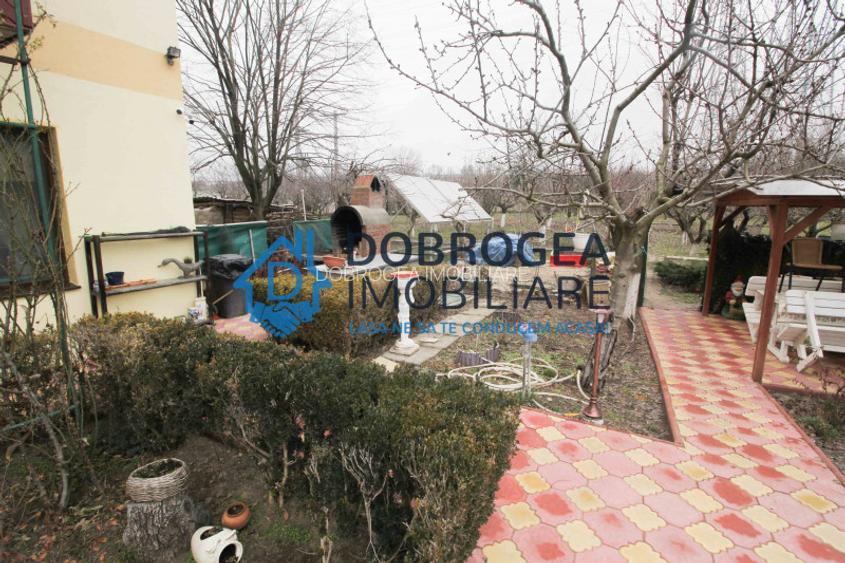 9 Mai -Camere de inchiriat pentru muncitori in vila, 9 camere, iesire la lac - 2