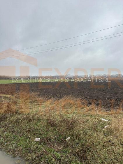 Teren situat in zona Lumina - 8