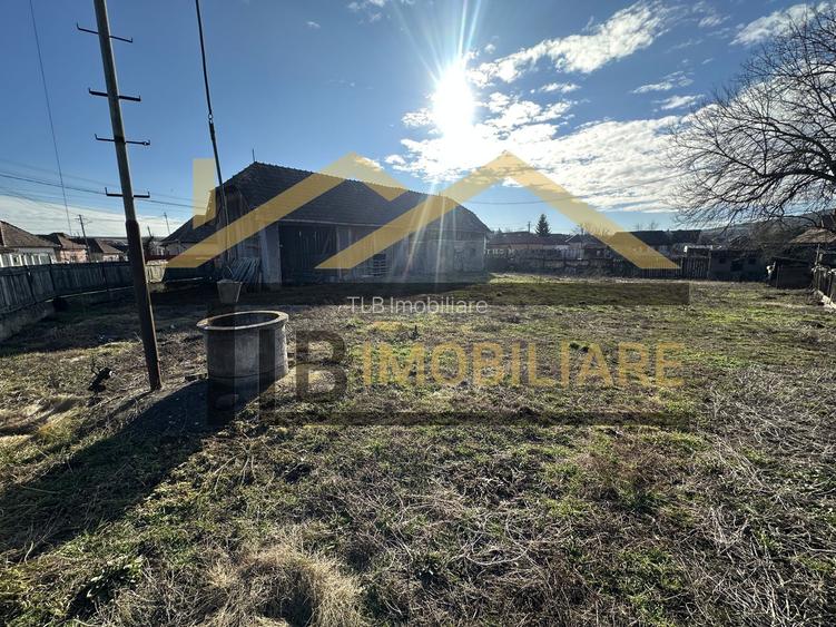 Casa de vanzare 4 camere, 2240mp teren, Zona Raciu - 2