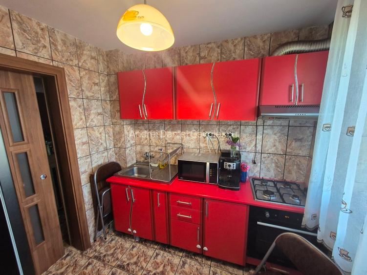 Vand apartament 3 camere Giulesti - 9