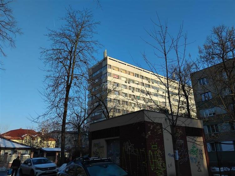 Vanzare apartament 3 camere Gorjului - 2
