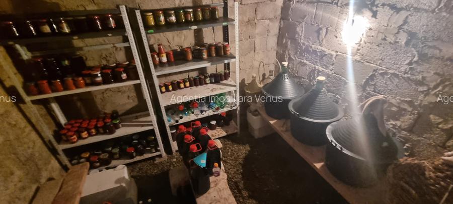 Casa cu etaj zona Bucovina - 11