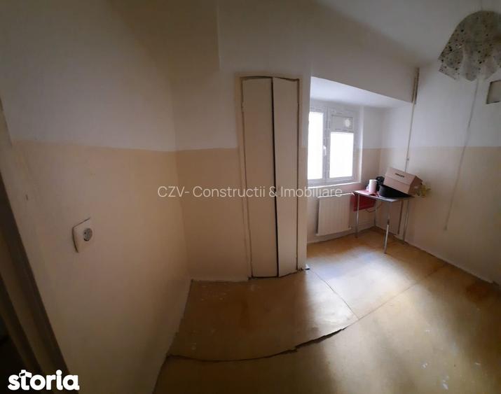 PROPRIETAR Apartament 3 camere - 4
