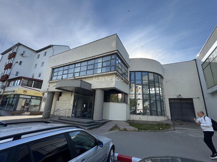 SPAȚIU COMERCIAL CENTRAL DE ÎNCHIRIAT ÎN ORAȘUL TITU - 4
