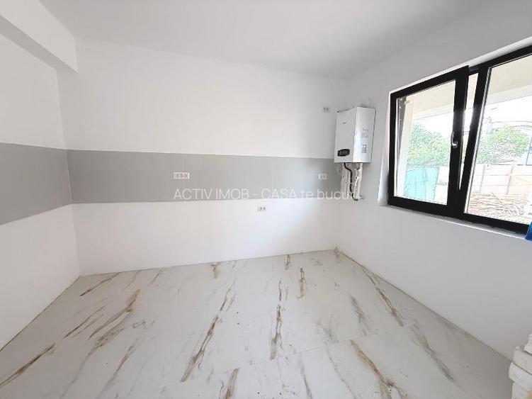 Vanzare -  Casa  - Vila - Prelungirea Ghencea - Dantelei - teren 250mp- 185000E - 2
