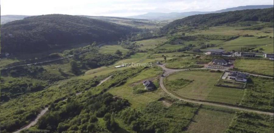 De vanzarein comuna Suseni,teren extravilan,faneata,23092mp.(2,31ha),4,5 e/mp - 3