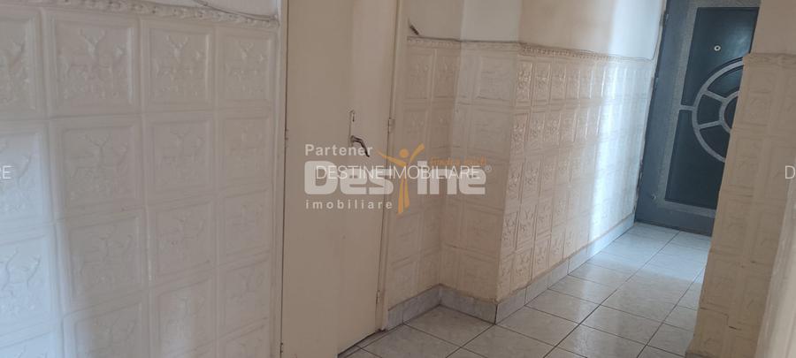 APARTAMENT CU 3 CAMERE IN ZONA MATERNA SITUAT LA ETAJUL 3 BLOC TURN - 2