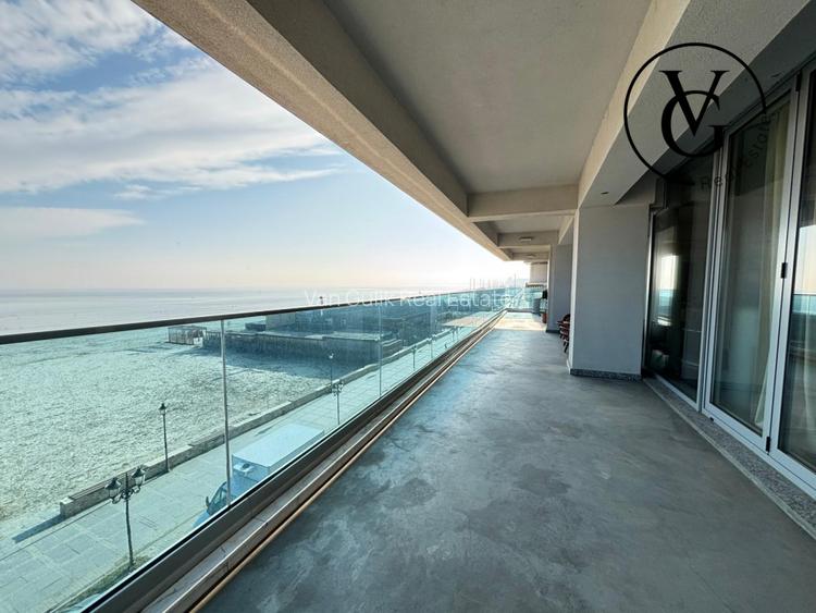 Apartament generos 3 camere- frontal mare - prima linie-parcare - 20