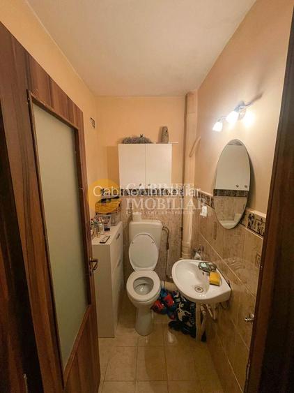 3 camere decomandat + 2 Bai - 72mp-  zona Dacia - 5