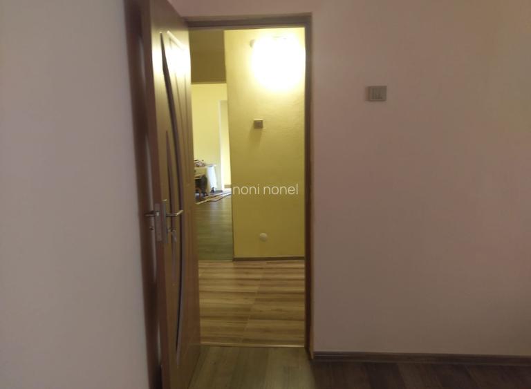 Vând apartament 3 camere, decomandat, renovat, Târgu Jiu - 4
