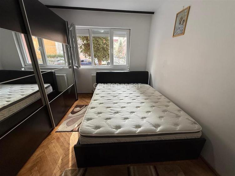 Apartament cu 2 camere decomandat si balcon in Vasile Aaron - 4