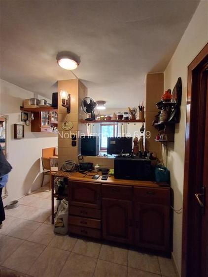 APARTAMENT CU 2 CAMERE DE VANZARE 0NESTI ZONA MAL - 9