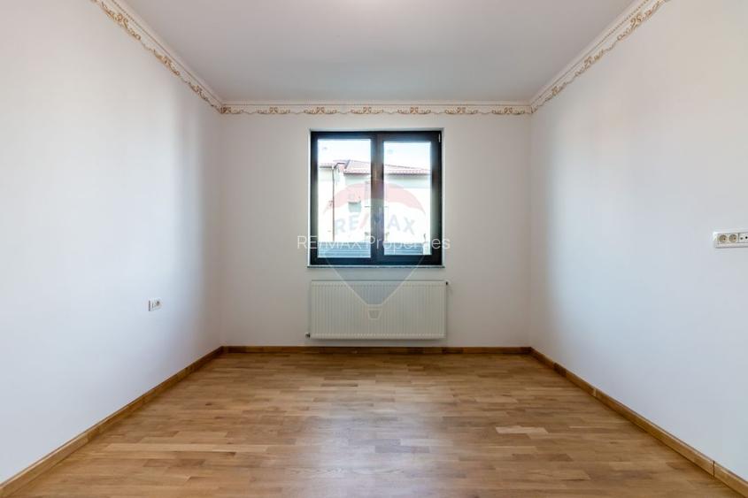 Casa duplex de vanzare Chitila 5 camere / teren 348 mp - 25