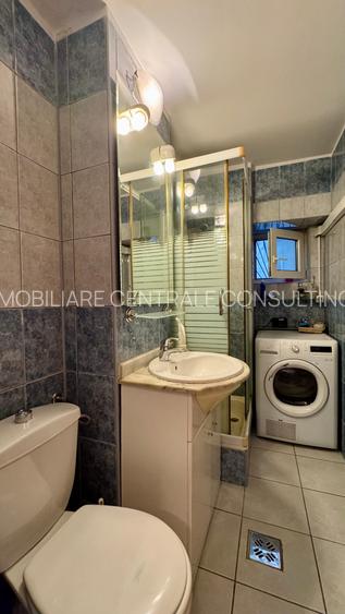 Vis avis cladire CEC, bloc 1980, unic, f. rar in piata - 14