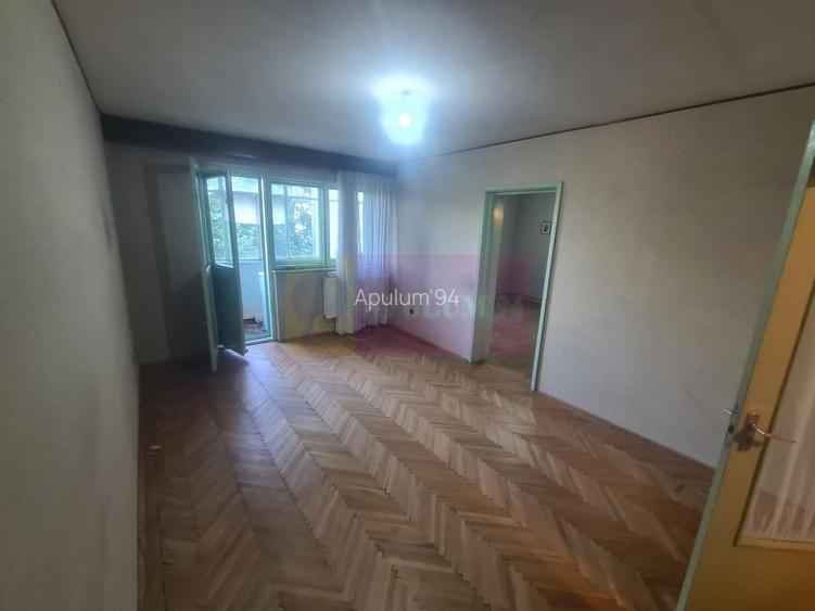 Apartament cu 2 camere de vanzare in Campina - Zona Piata Centrala - 2