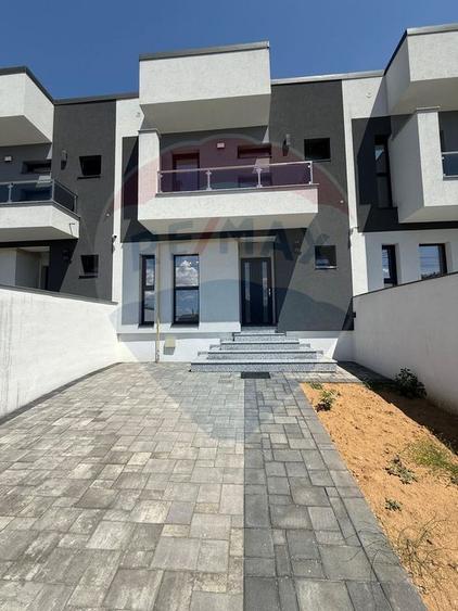 Casă / Vilă cu 5 camere gata de mutare