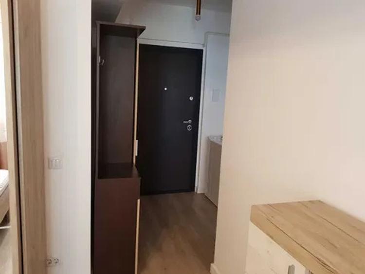 Apartament cu 1 camera decomandat, etaj intermediar, zona Tudor Vlatimirescu