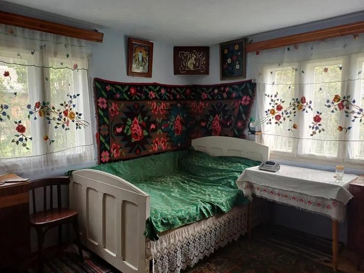 Casa cu teren în Malini , Suceava , teren 6000 mp