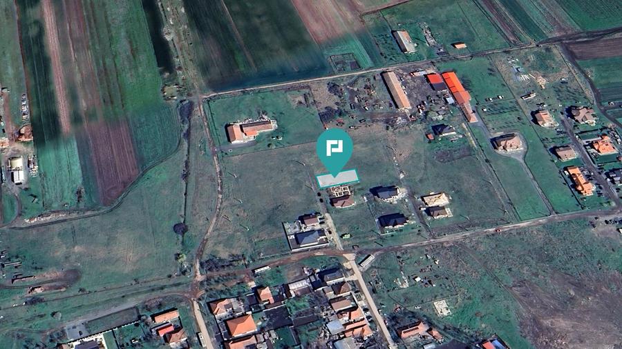 Loc de casa de 512mp în Livada