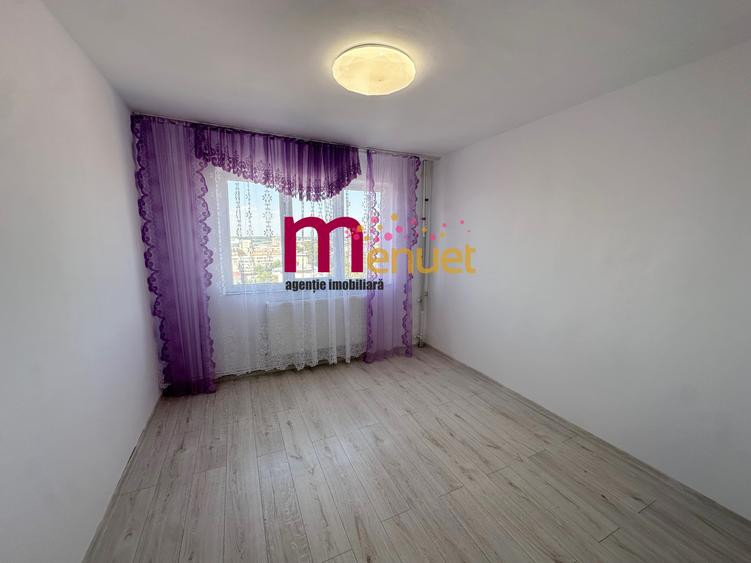 Apartament 3 camere ,renovat,zona Centrala