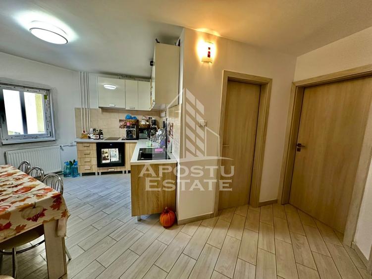 Apartament cu 3 camere, de vanzare, etaj intermediar, zona Soarelui