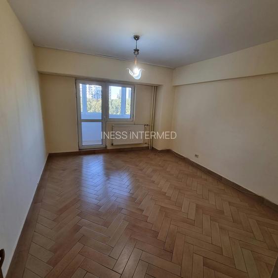 UNIRII, 2 CAMERE DECOMANDATE, 3 BALCOANE, 70MP, PRIVELISTE DEOSEBITA