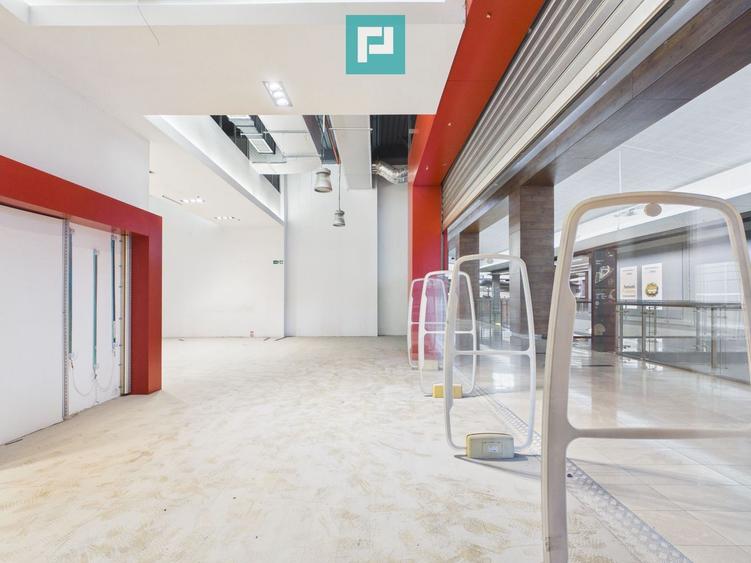 Spațiu comercial premium 220mp Agora Arad