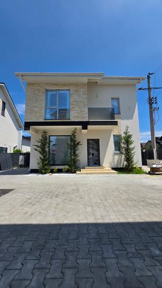 Vila p+1+m,3bai,mansardă, încălzire pardoseala,bucătărie inchisa