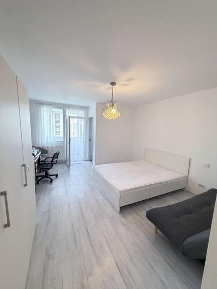 GARSONIERĂ DE ÎNCHIRIAT | TITAN | METROU ~1 MINUT | 32 MP | 349 €
