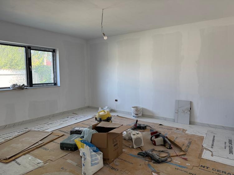 VILA Pipera Tunari P+1+M Curte 250mp Clinica / Gradinita