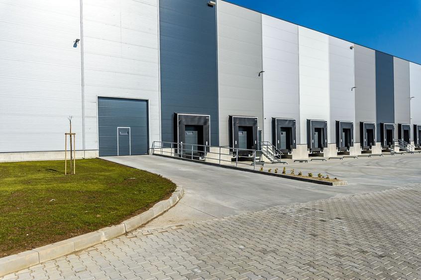 Hala industriala depozitare si productie la 2710 mp