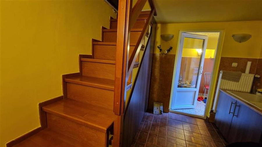 Resita Casa 7 Incaperi Parter si Etaj, Zero investitii