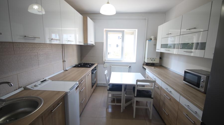 Inchiriere apartament 3 camere langa Iulius Town