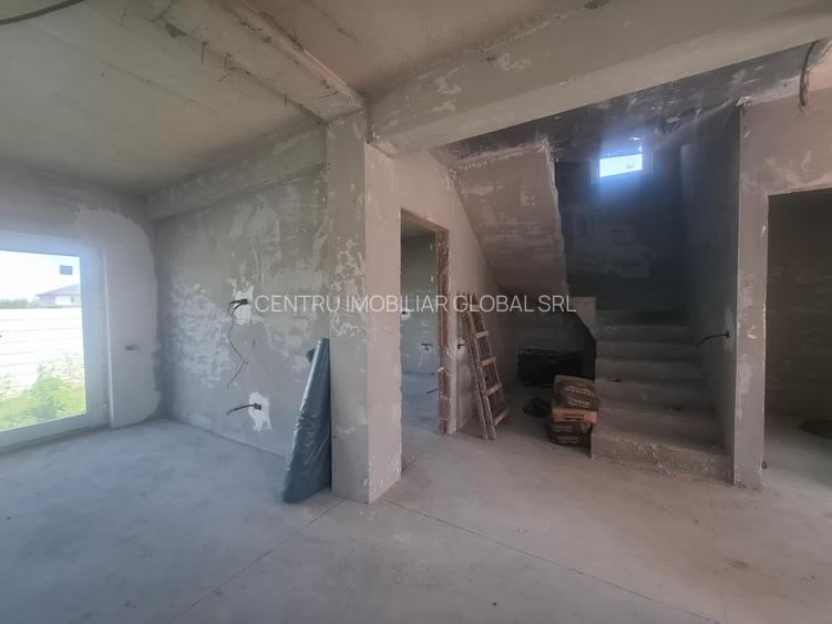 ​Vilă Individuală P+1E+Mansardă | Construcție Solidă, Toate Utilitățile - 10