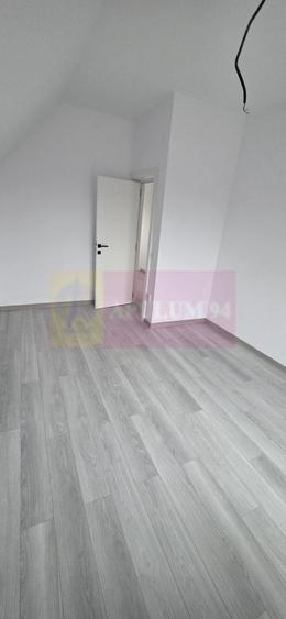 Vila de vanzare cu 4 camere in Brebu
