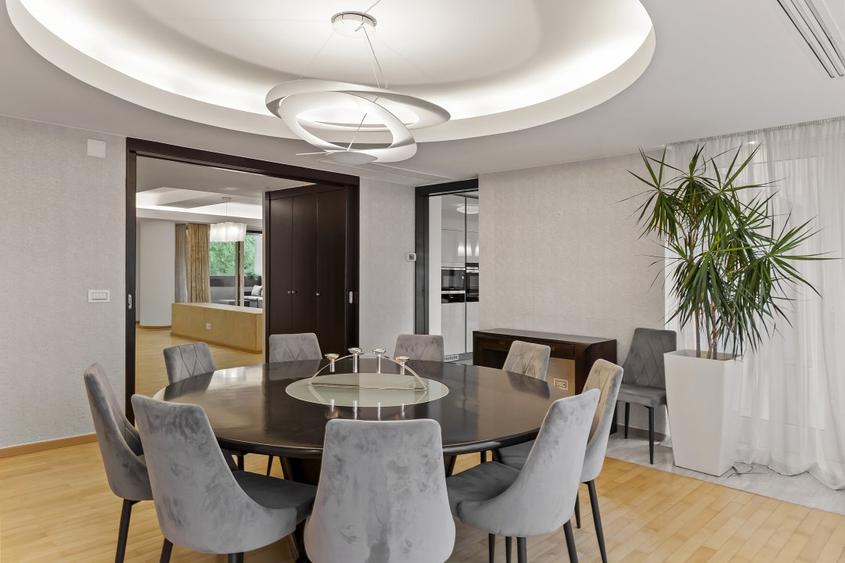 Apartament spectaculos de inchiriat cu 4 dormitoare, in zona Kiseleff