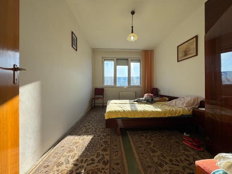 De vanzare - 2 camere decomandat - centrala proprie - 800m metrou 1 decembrie